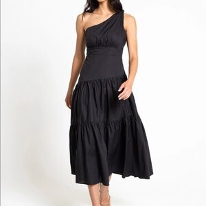 Chic Black One-Shoulder Dress with Asymmetrical Hem